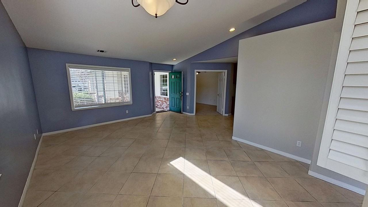 7759 Jenna Dr - Photo 4 of 46