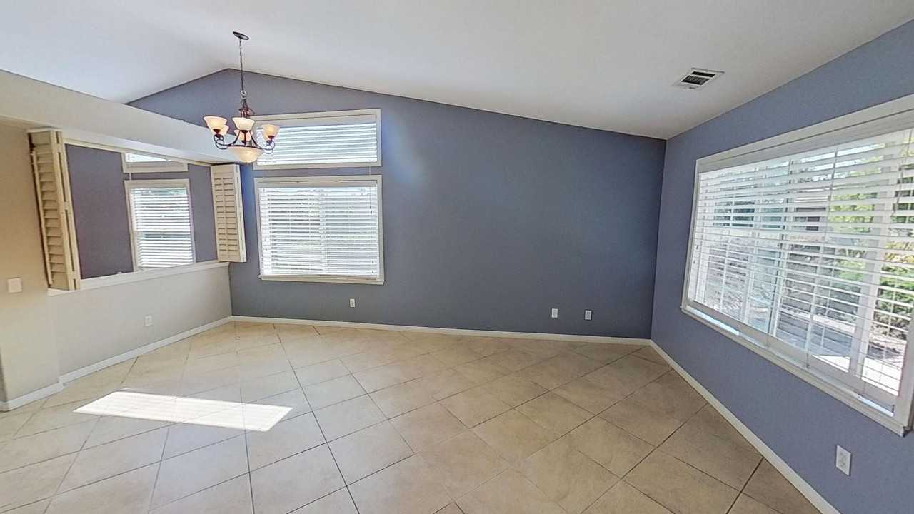 7759 Jenna Dr - Photo 5 of 46