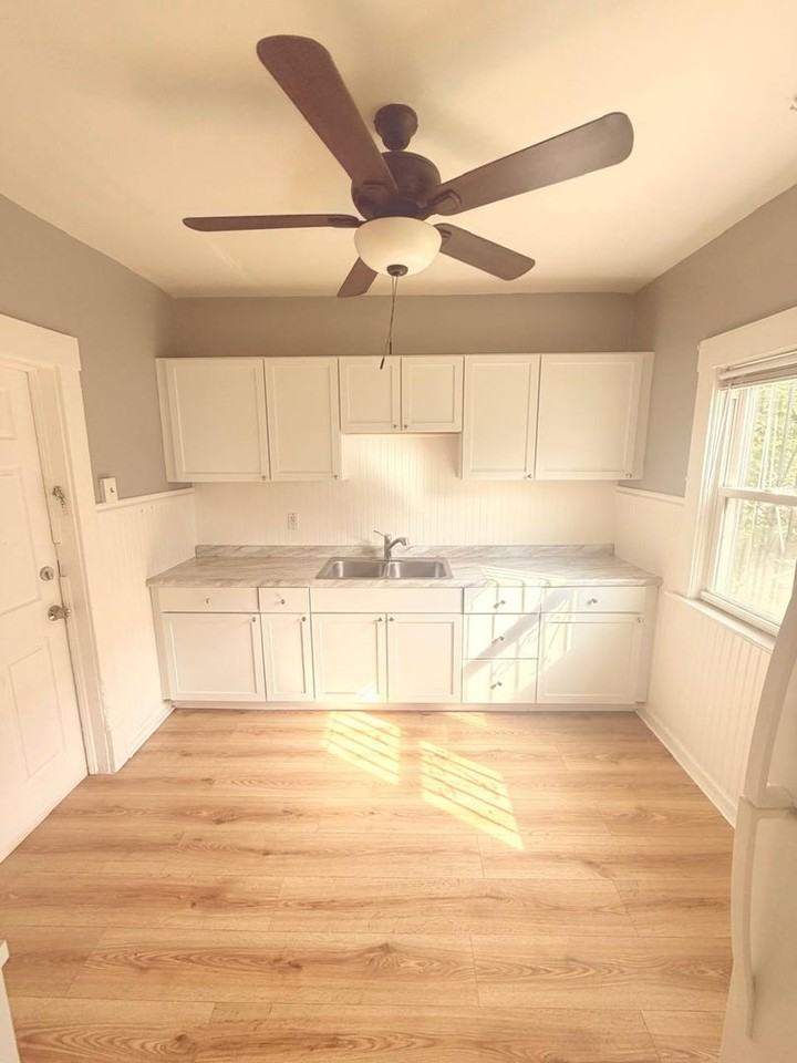 12009 Griffing Ave - Photo 2 of 50
