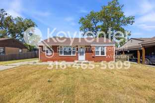 2210 W Greenfield St - Photo 1 of 1