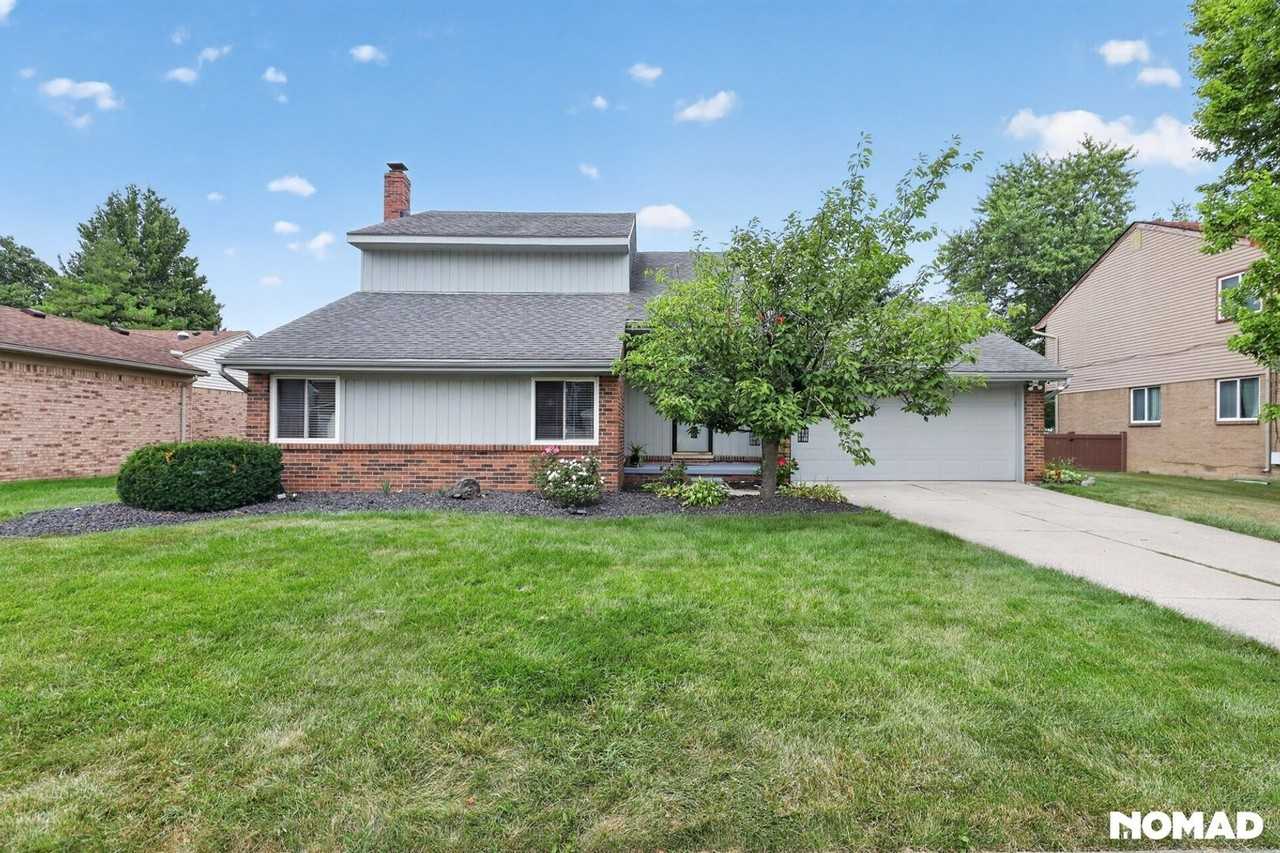 1225 Whittier Dr - Photo 2 of 32