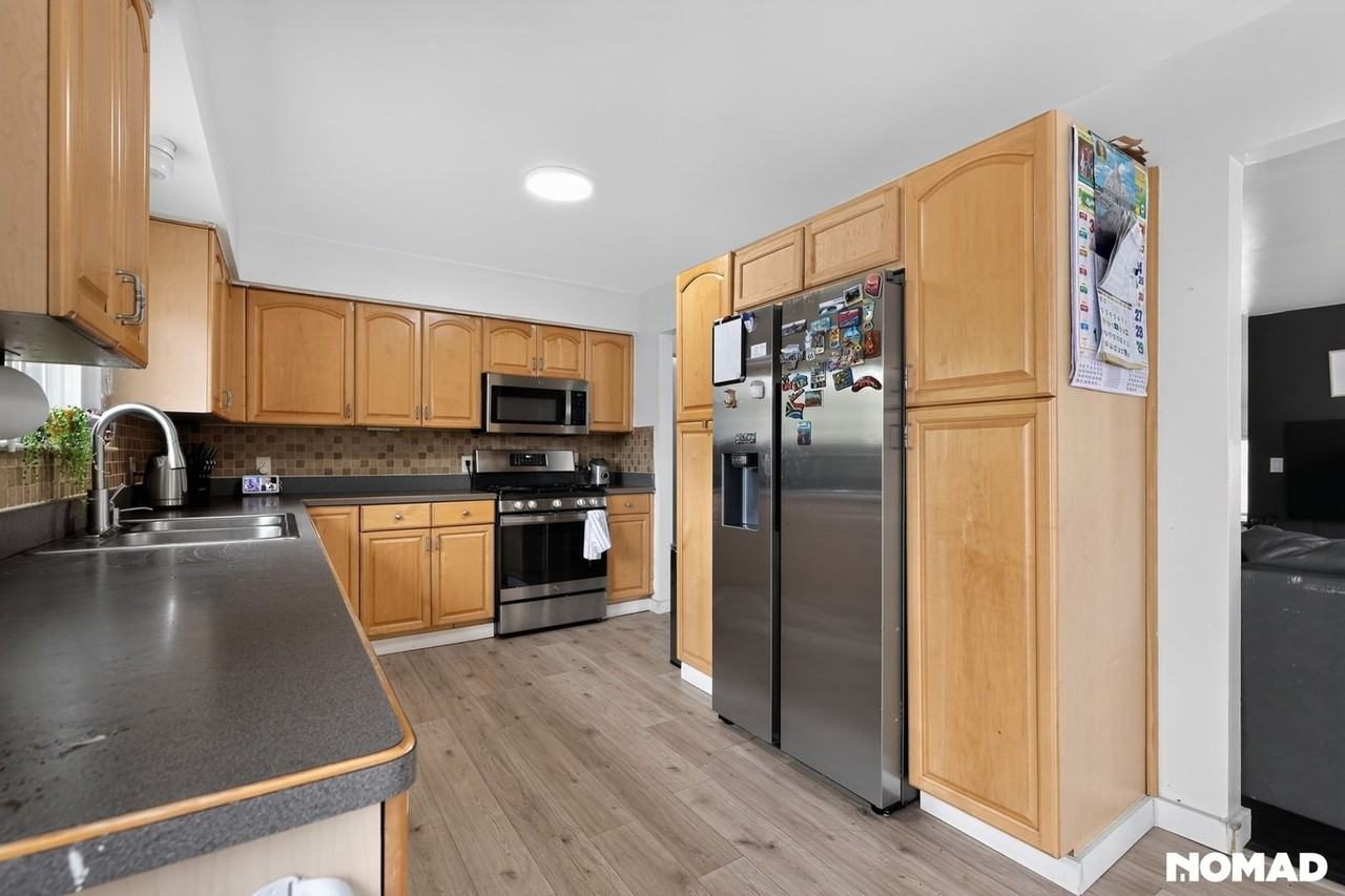 1225 Whittier Dr - Photo 4 of 32