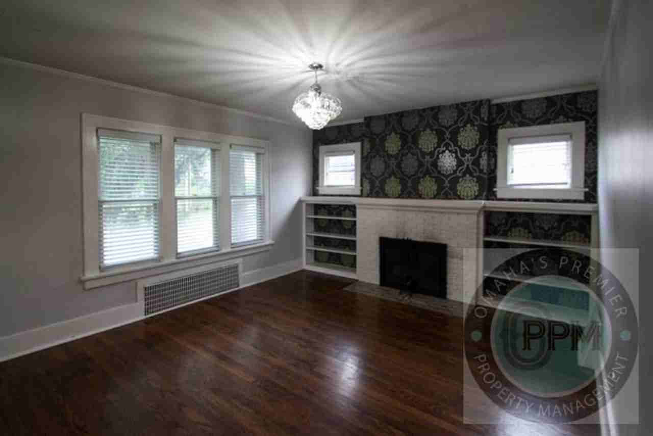 6011 Walnut St - Photo 2 of 38