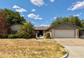 featured image of 6933 Nw Eisenhower Dr