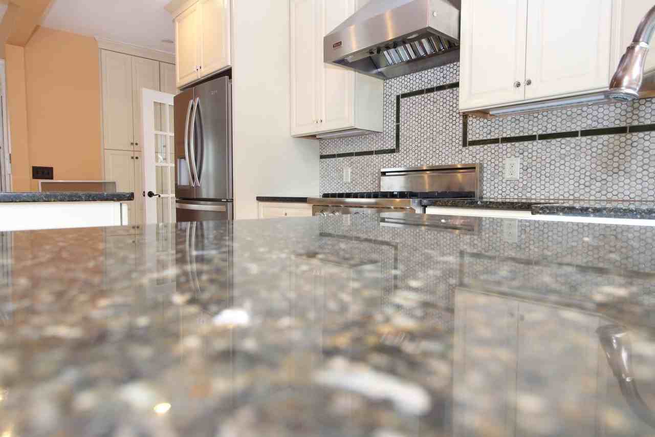 1515 Washington Ave - Photo 5 of 19