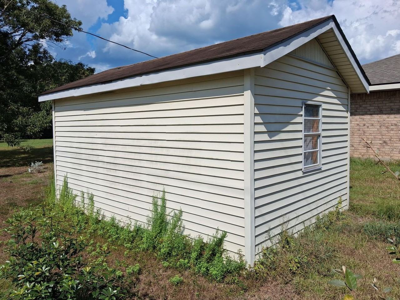 9810 Lewis Rd - Photo 3 of 13