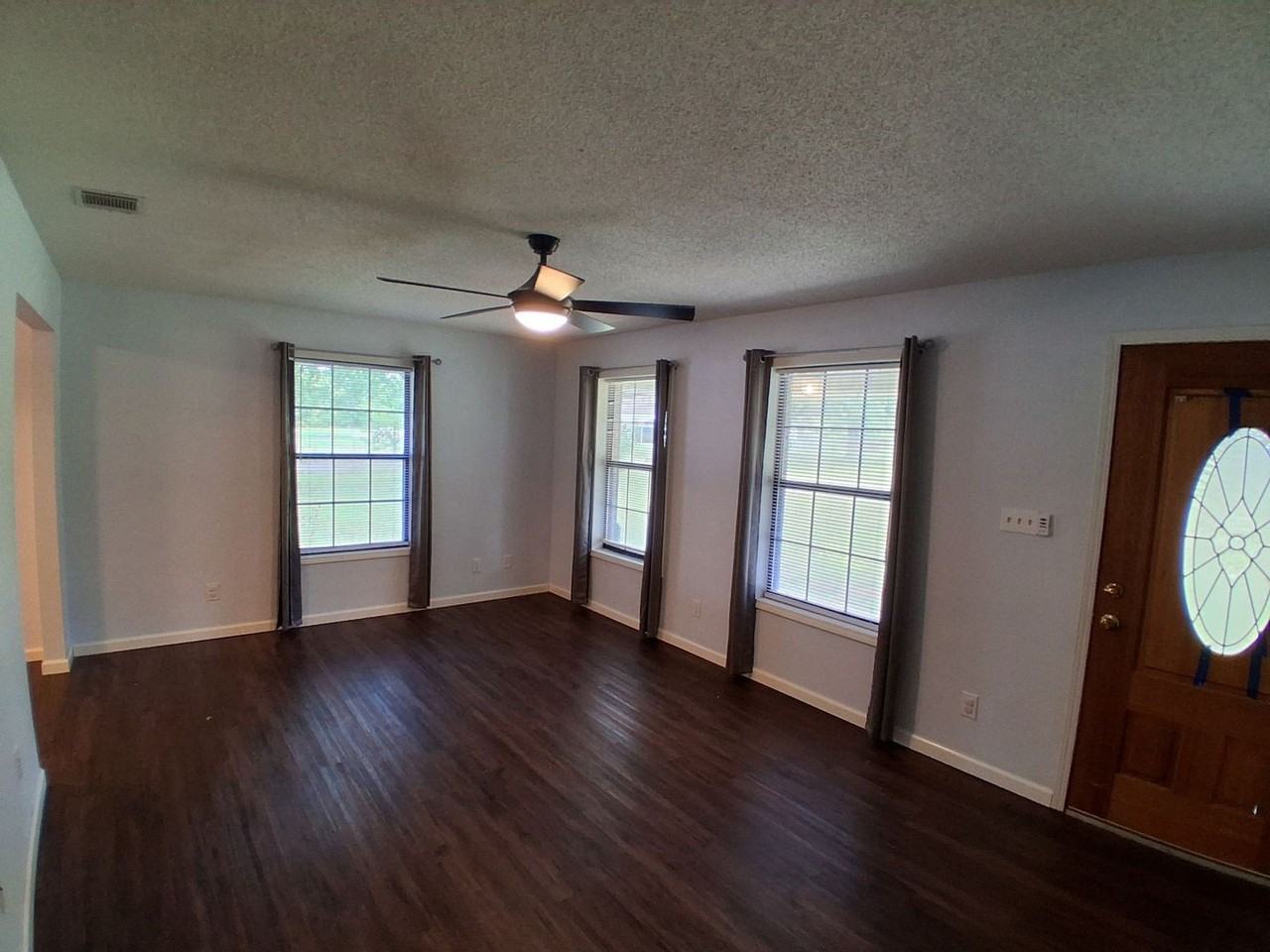 9810 Lewis Rd - Photo 4 of 13
