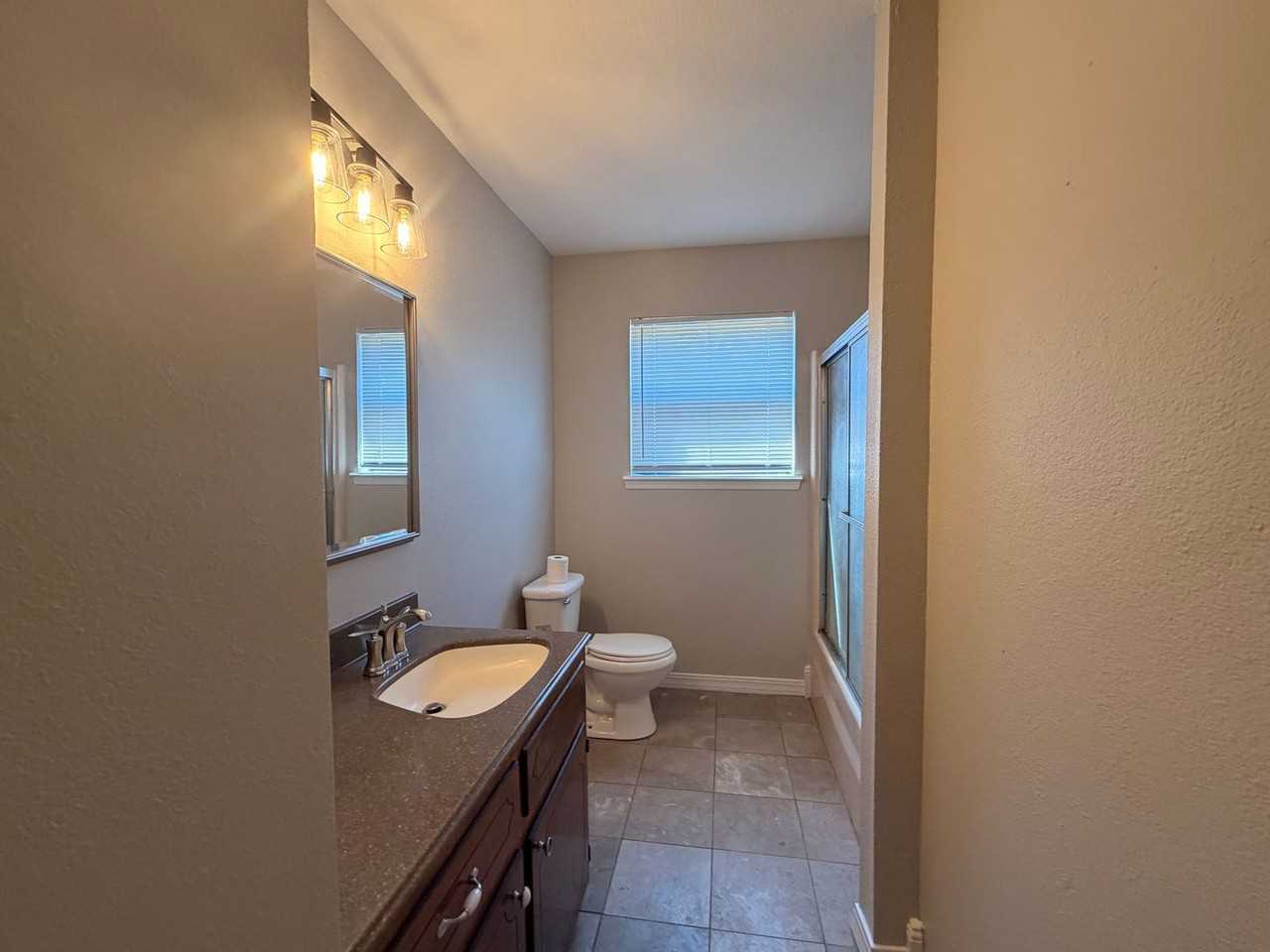 801 Sequoyah Way - Photo 6 of 9
