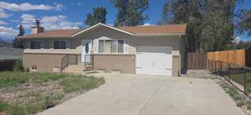 featured image of 2906 Cabrillo Cir