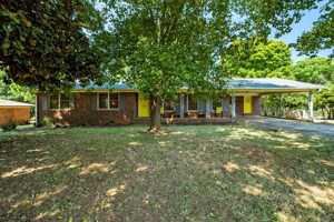 featured image of 683 Huntington Rd