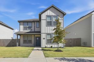 featured image of 4802 W Planetree St