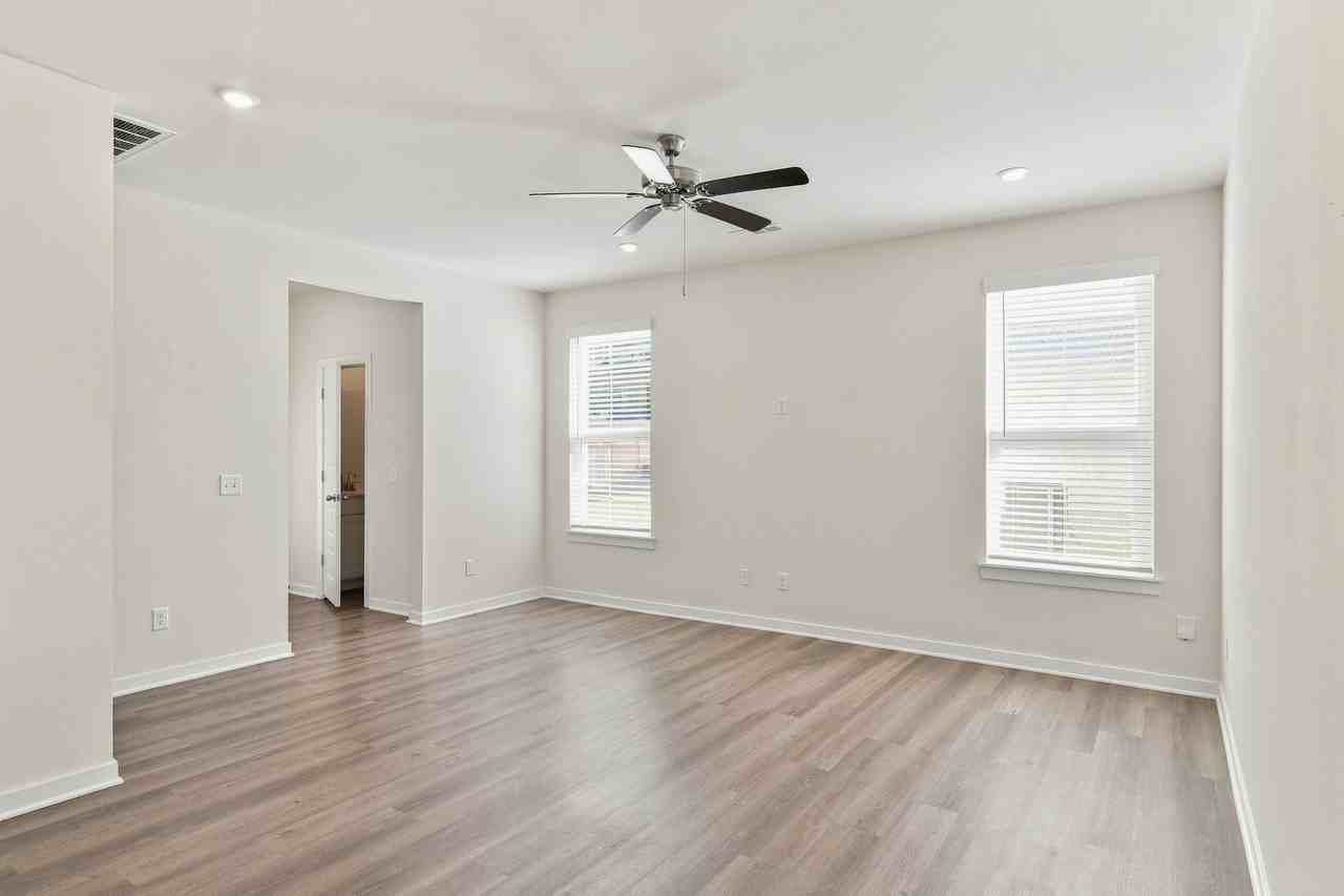 4802 W Planetree St - Photo 7 of 22