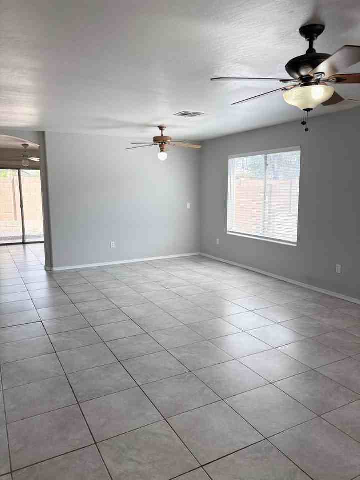 2247 S Gordon - Photo 3 of 21