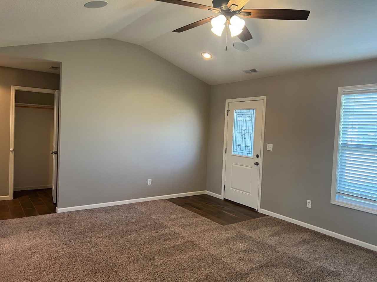 400 Redwood Dr - Photo 2 of 34