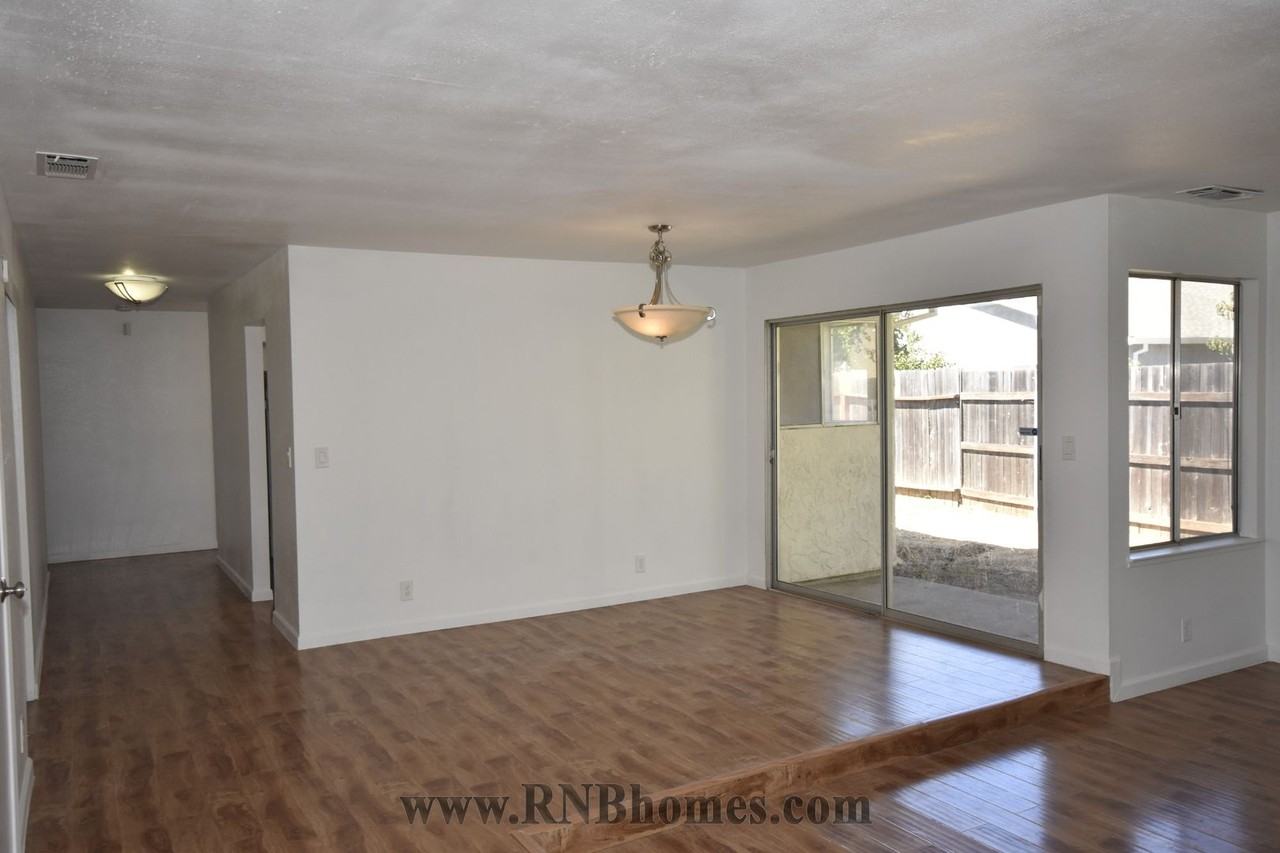 6847 Red Maple Way - Photo 5 of 22