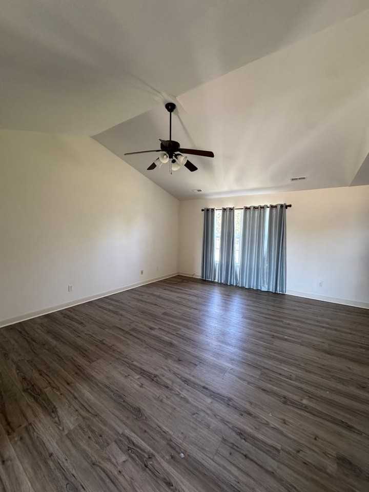 3511 Tuscany Rdg - Photo 2 of 9