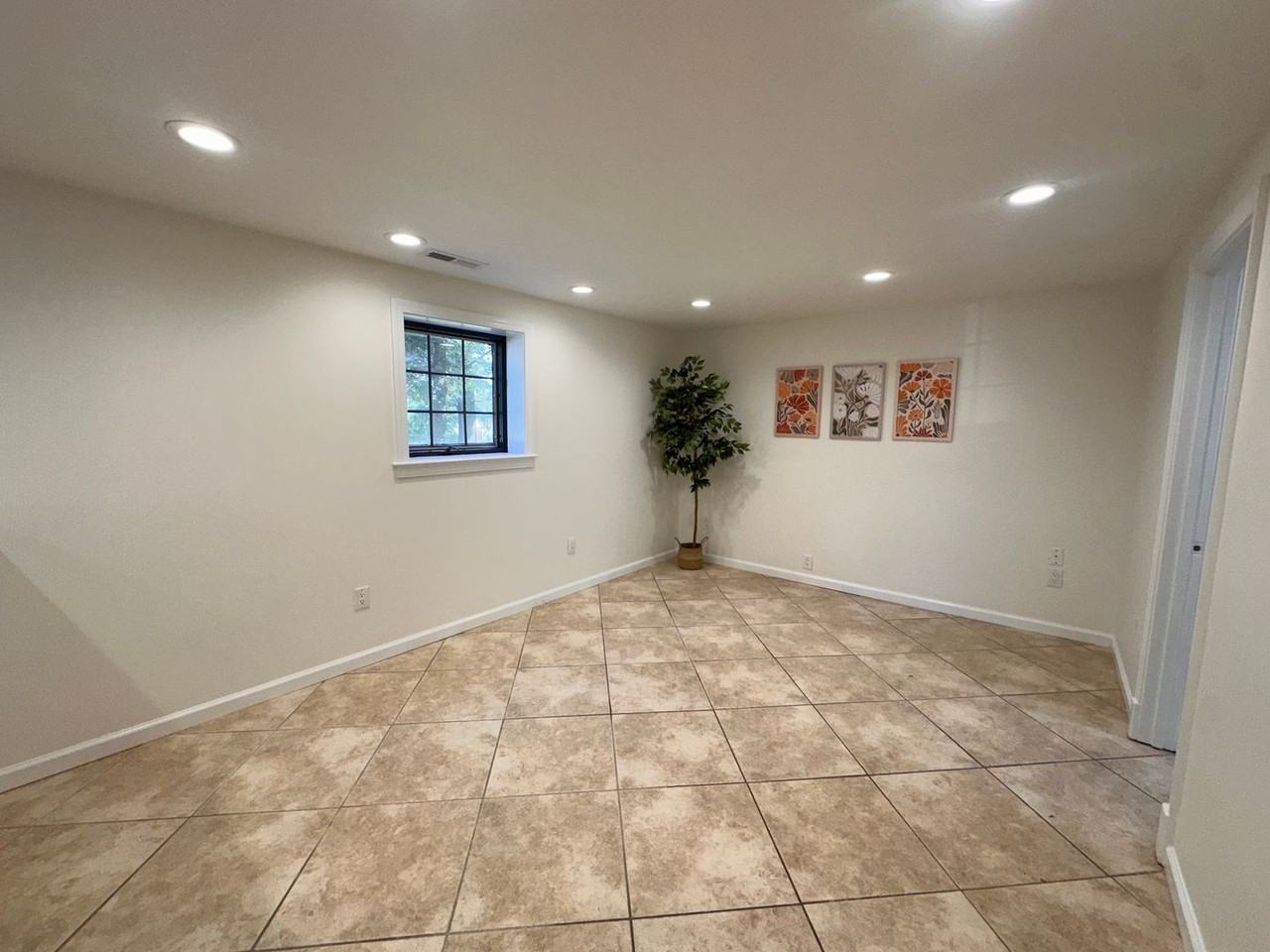 4823 Salem Noble Rd - Photo 5 of 35