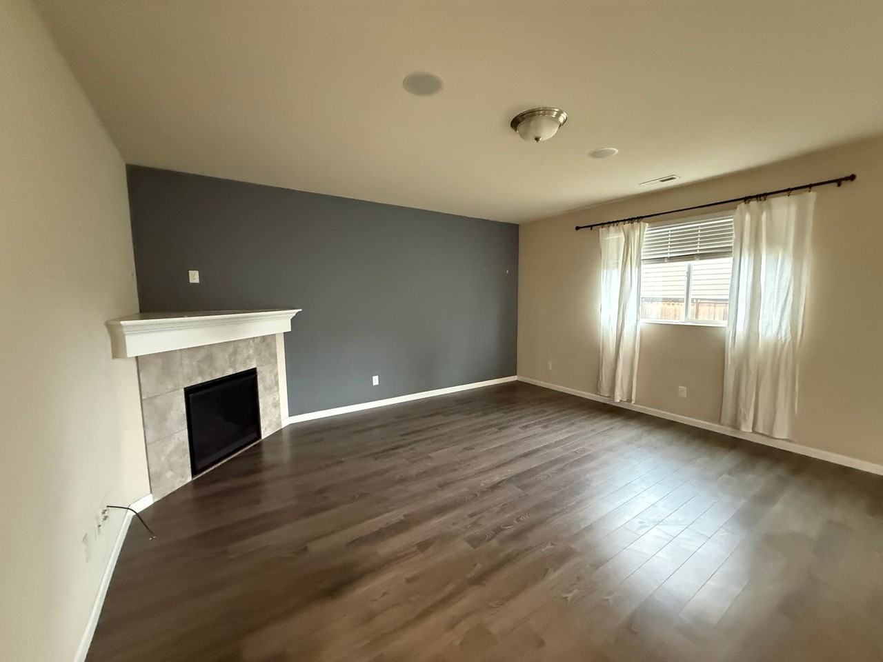 12622 Ne 49th Way - Photo 3 of 23