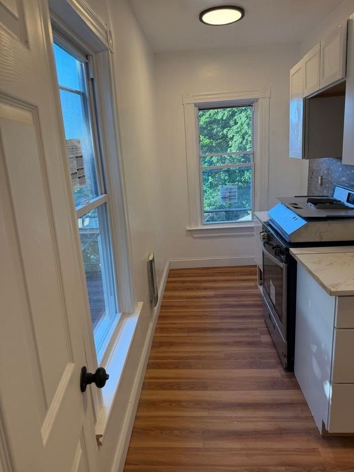299 Pleasant St - Photo 2 of 12