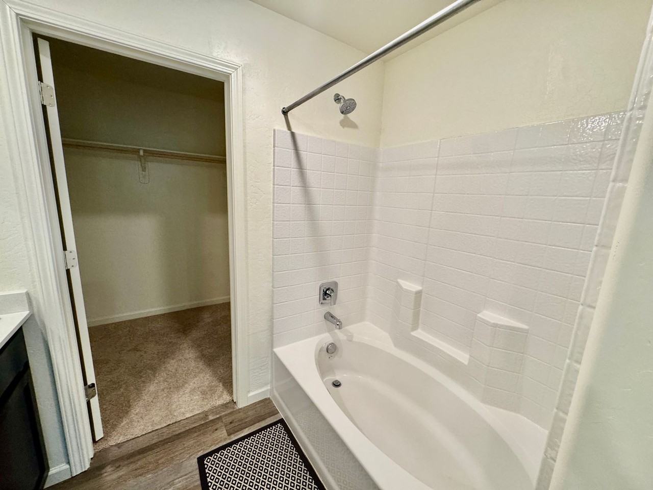 2096 Coulter Ln - Photo 7 of 16