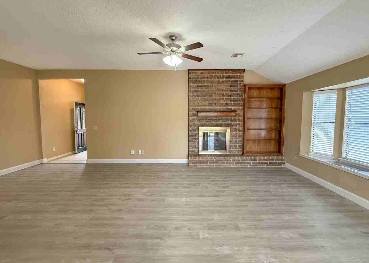 1009 Nw 168th St - Photo 6 of 30