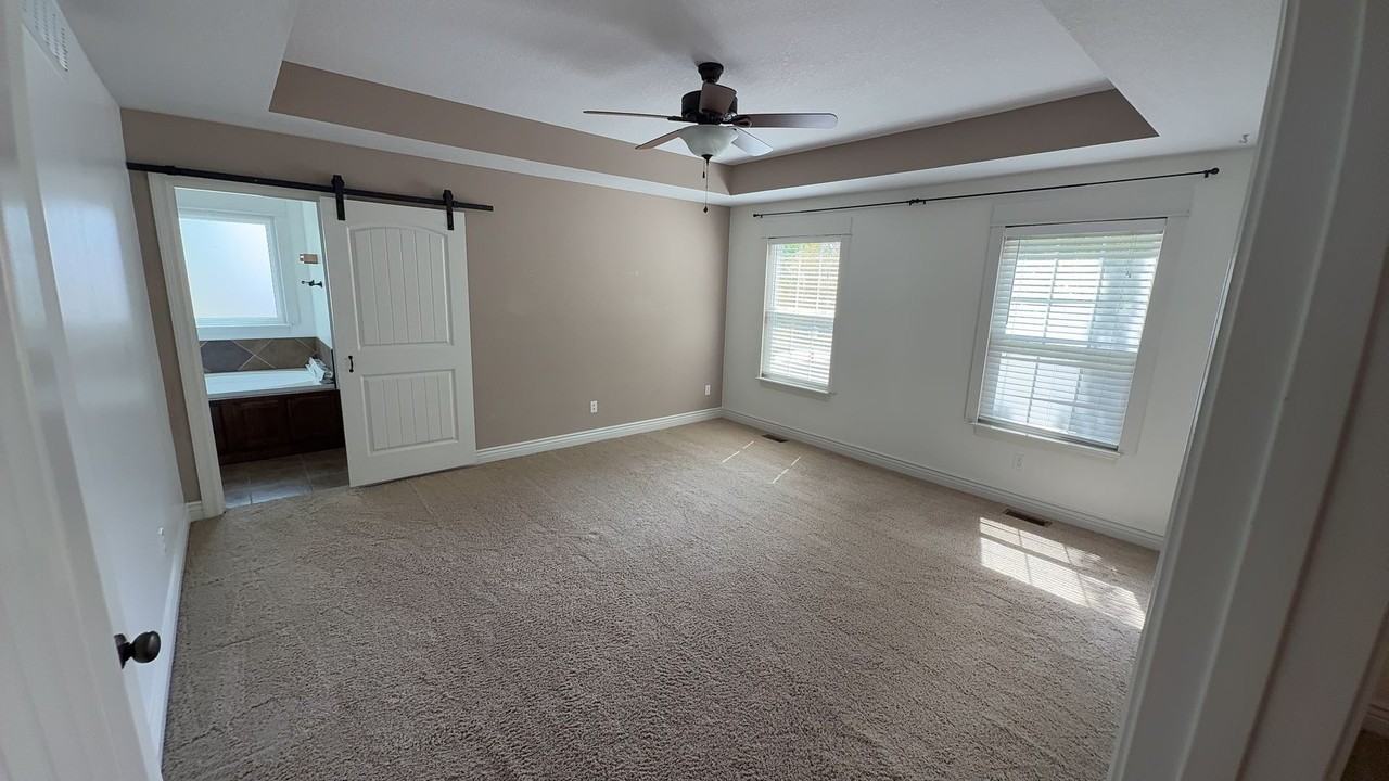 4807 Manhasset Dr - Photo 7 of 11