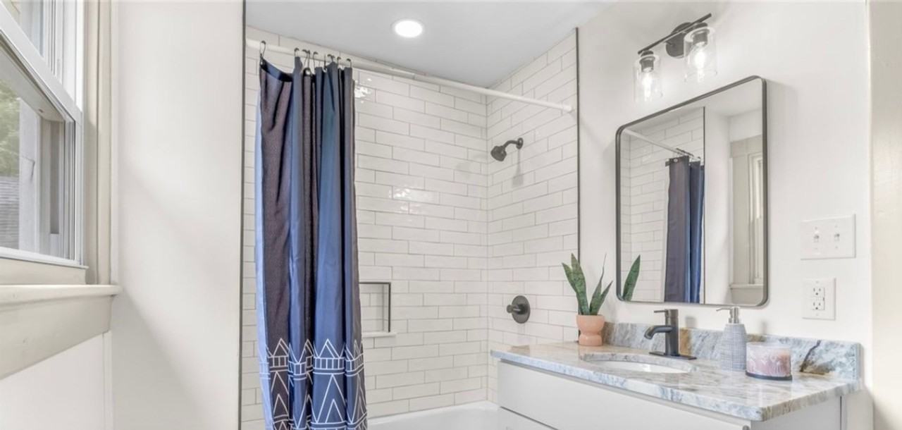 1006 Mayfield Ave - Photo 4 of 26