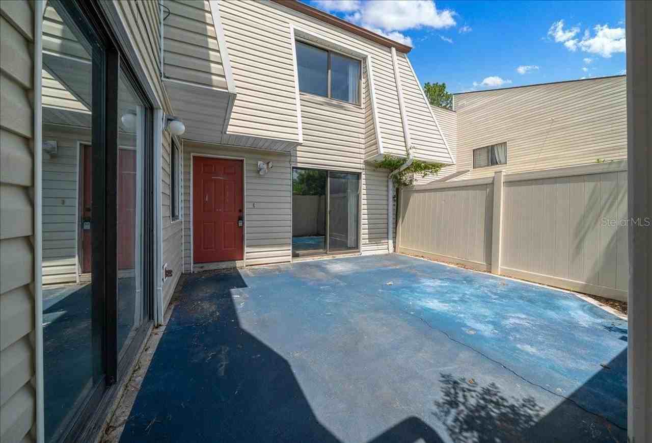 2142 Ne 45th Ave #2 - Photo 5 of 40