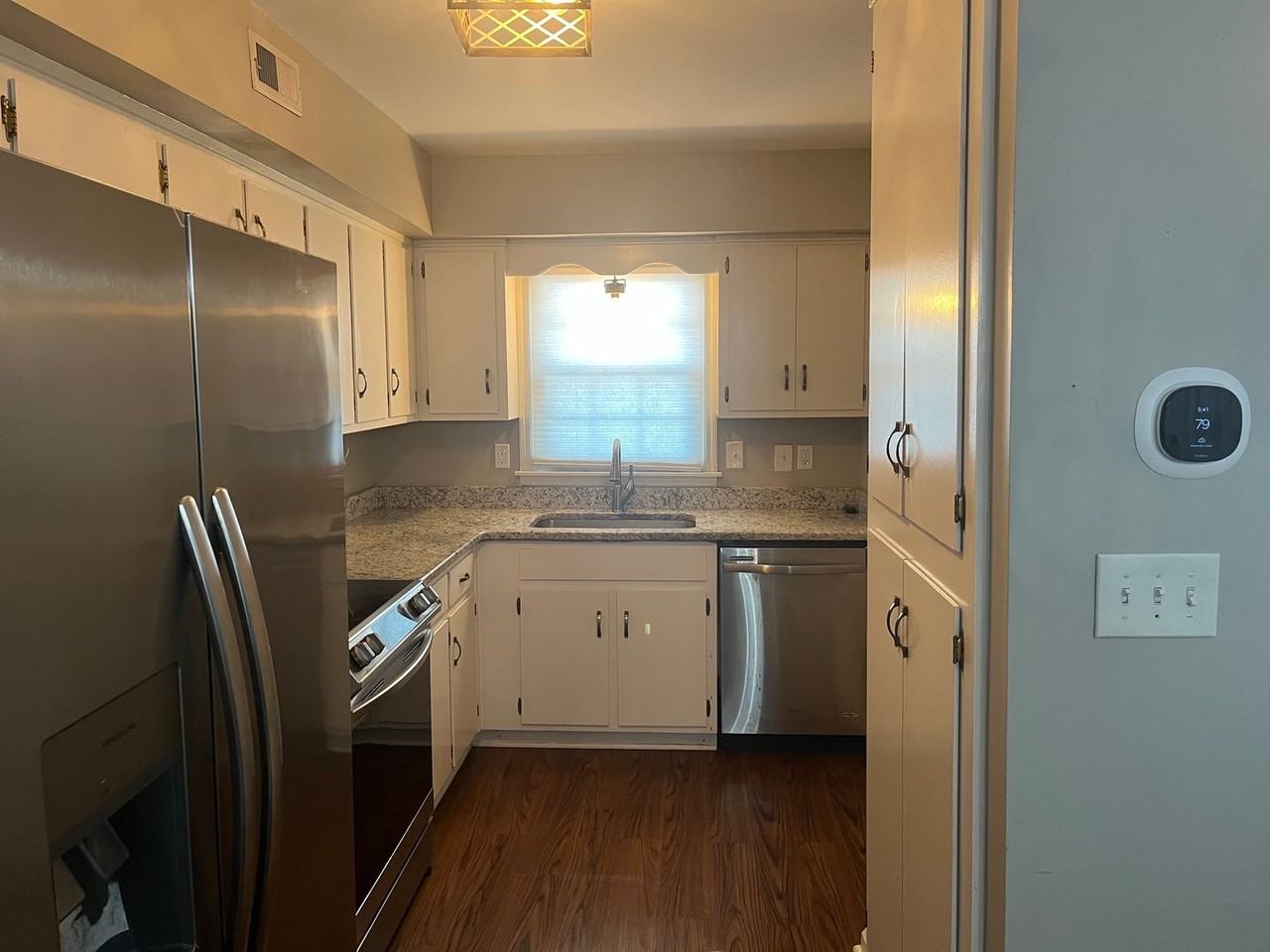 220 Marinawoods Dr Se #C - Photo 4 of 12