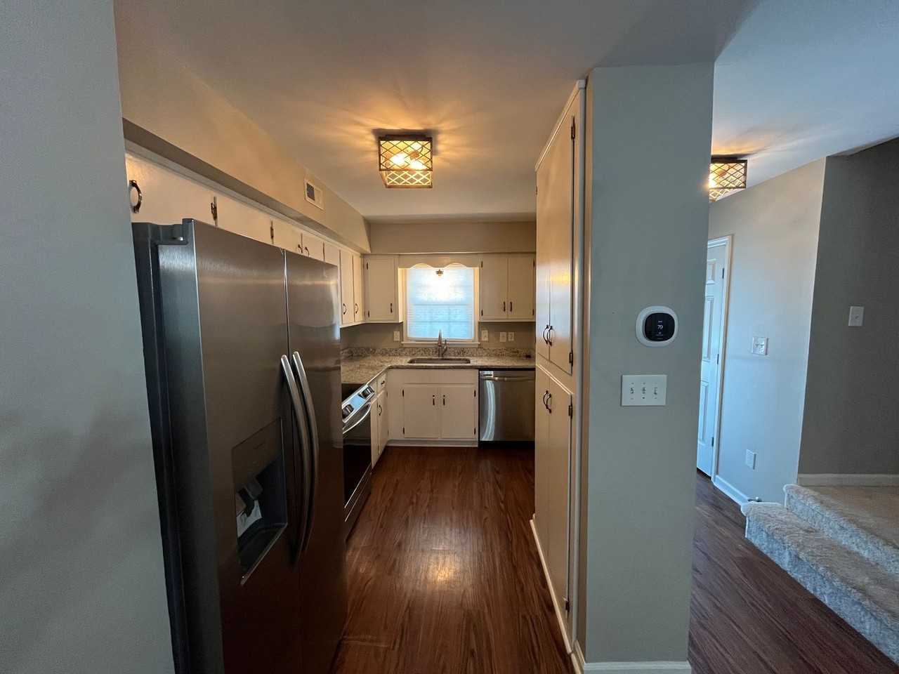 220 Marinawoods Dr Se #C - Photo 5 of 12