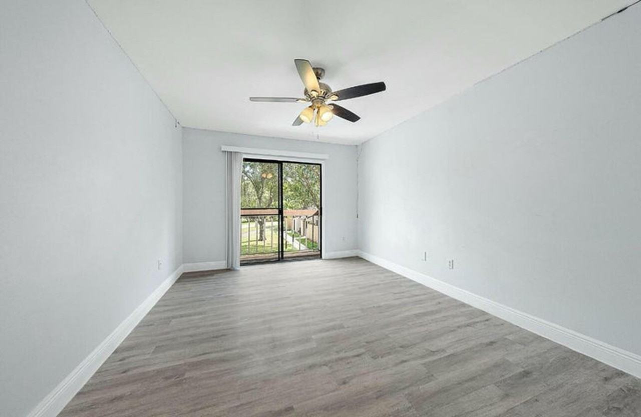 4012 Palm Bay Cir - Photo 7 of 16