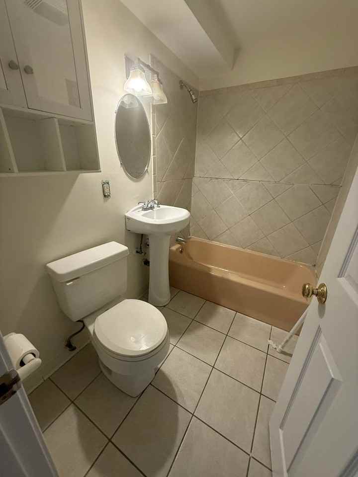7 Edwards Ave #C - Photo 2 of 6