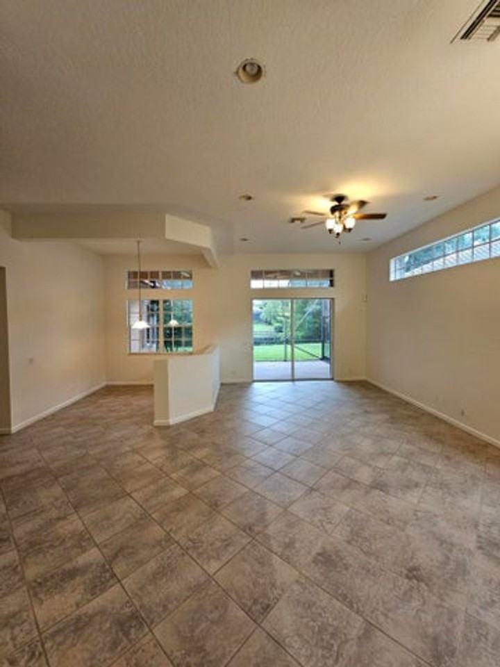 121 Palmfield Way - Photo 3 of 14