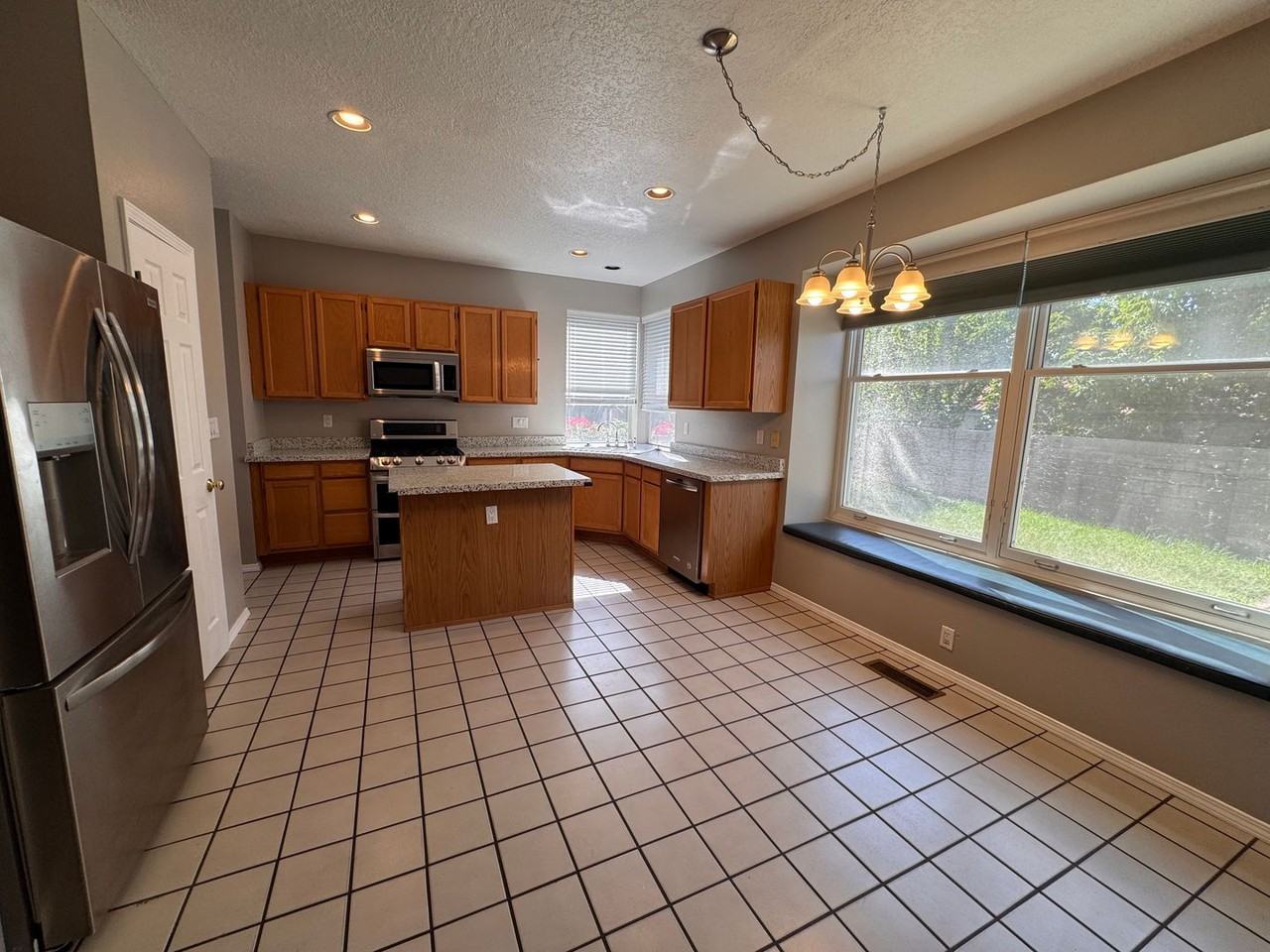 11824 Caribou Ave Ne - Photo 6 of 20