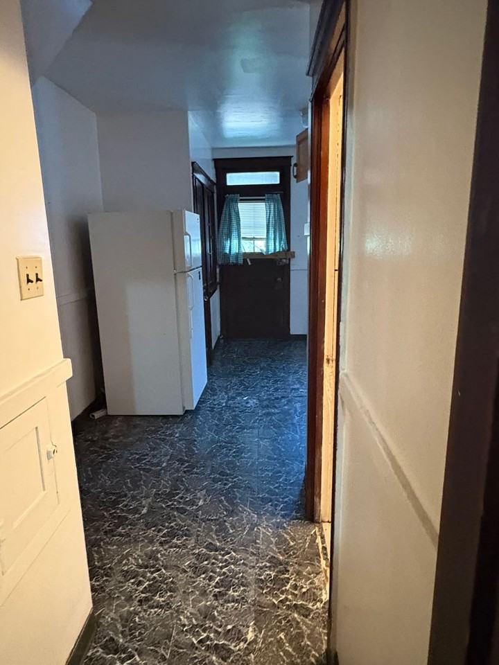 5105 S Broadway - Photo 5 of 7