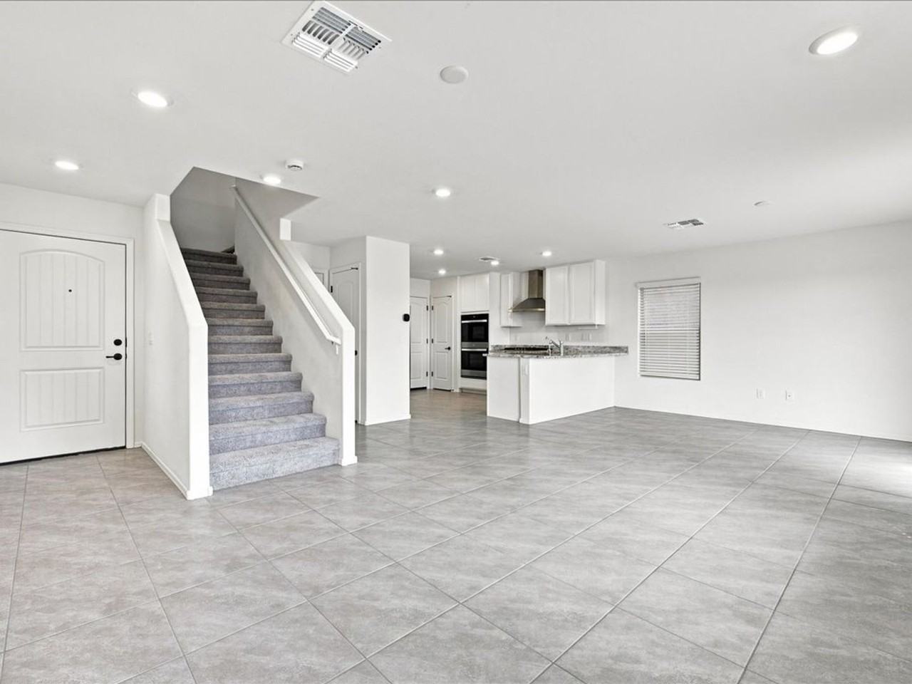 11936 E Chamrod Dr - Photo 3 of 28