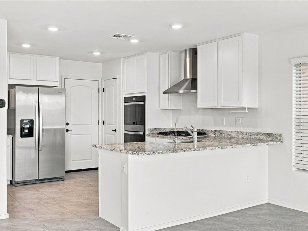 11936 E Chamrod Dr - Photo 4 of 28