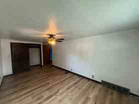 870 Waverly Pl - Photo 1 of 1