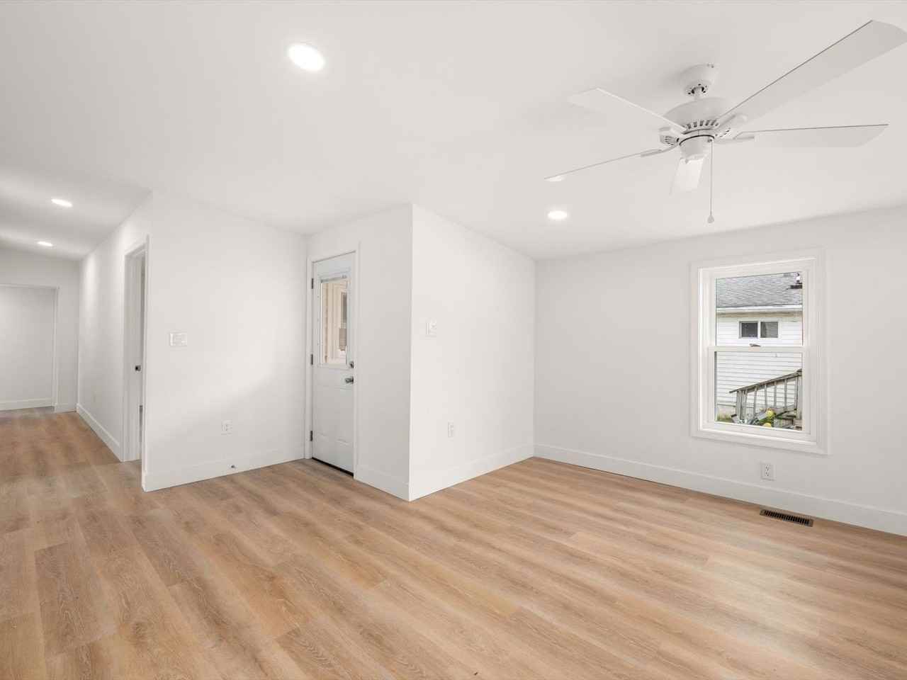 36999 Blue Bill Dr - Photo 5 of 31