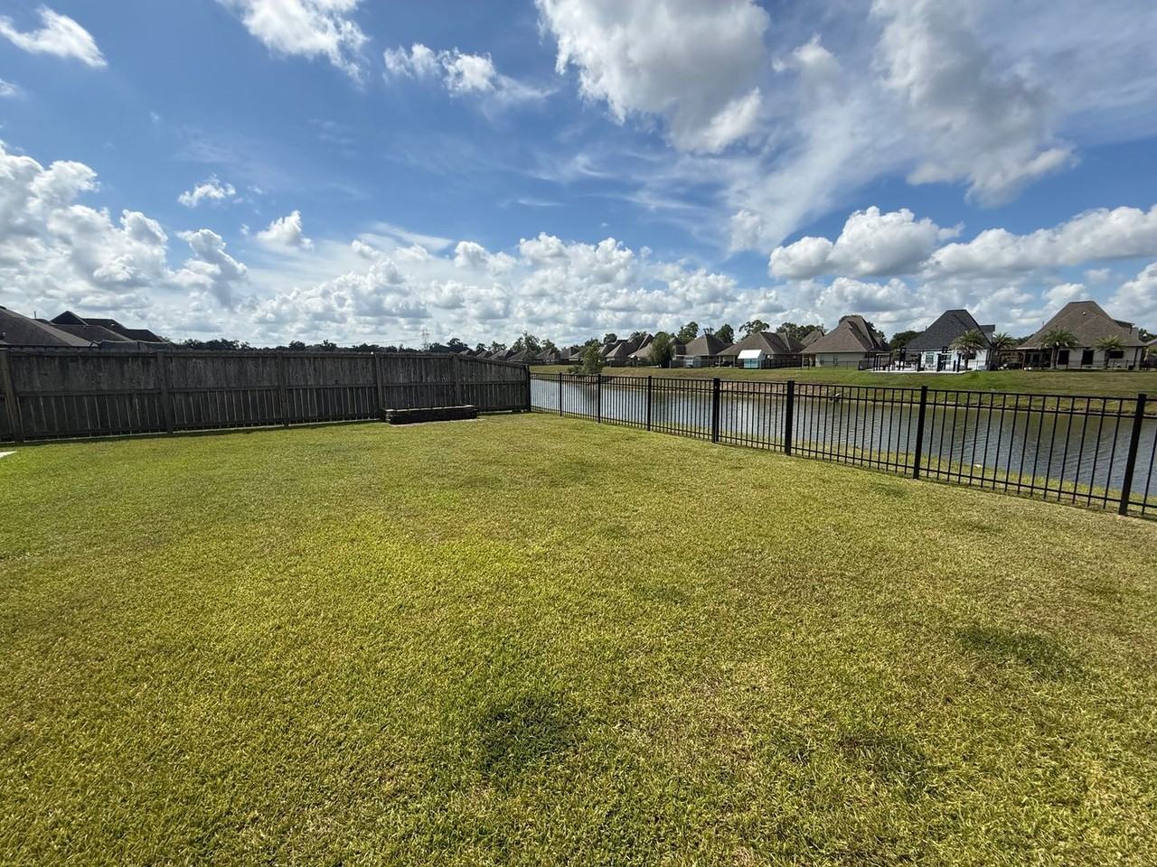 17612 Waterloo Dr - Photo 5 of 32