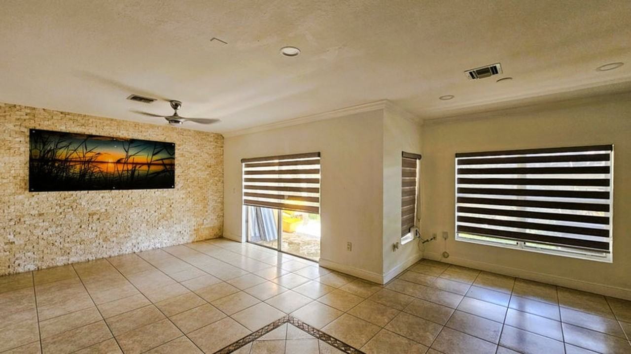 213 Talia Cir - Photo 3 of 12
