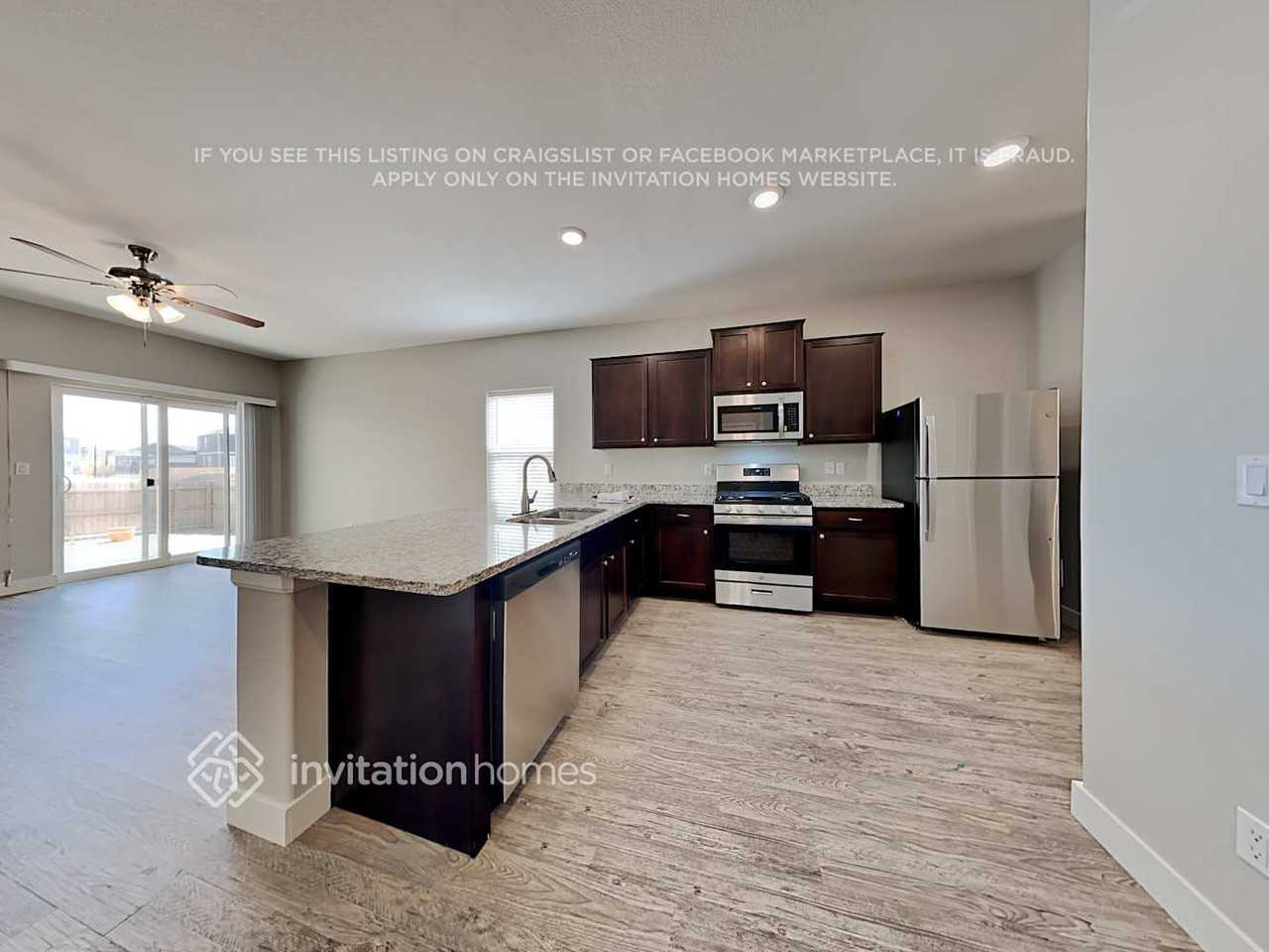 10003 Seawolf Dr - Photo 4 of 15