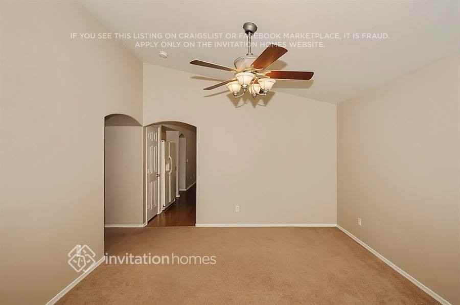 12230 W Aster Dr - Photo 4 of 21