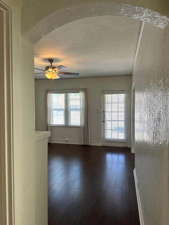 208 E Birch St #208 - Photo 7 of 30