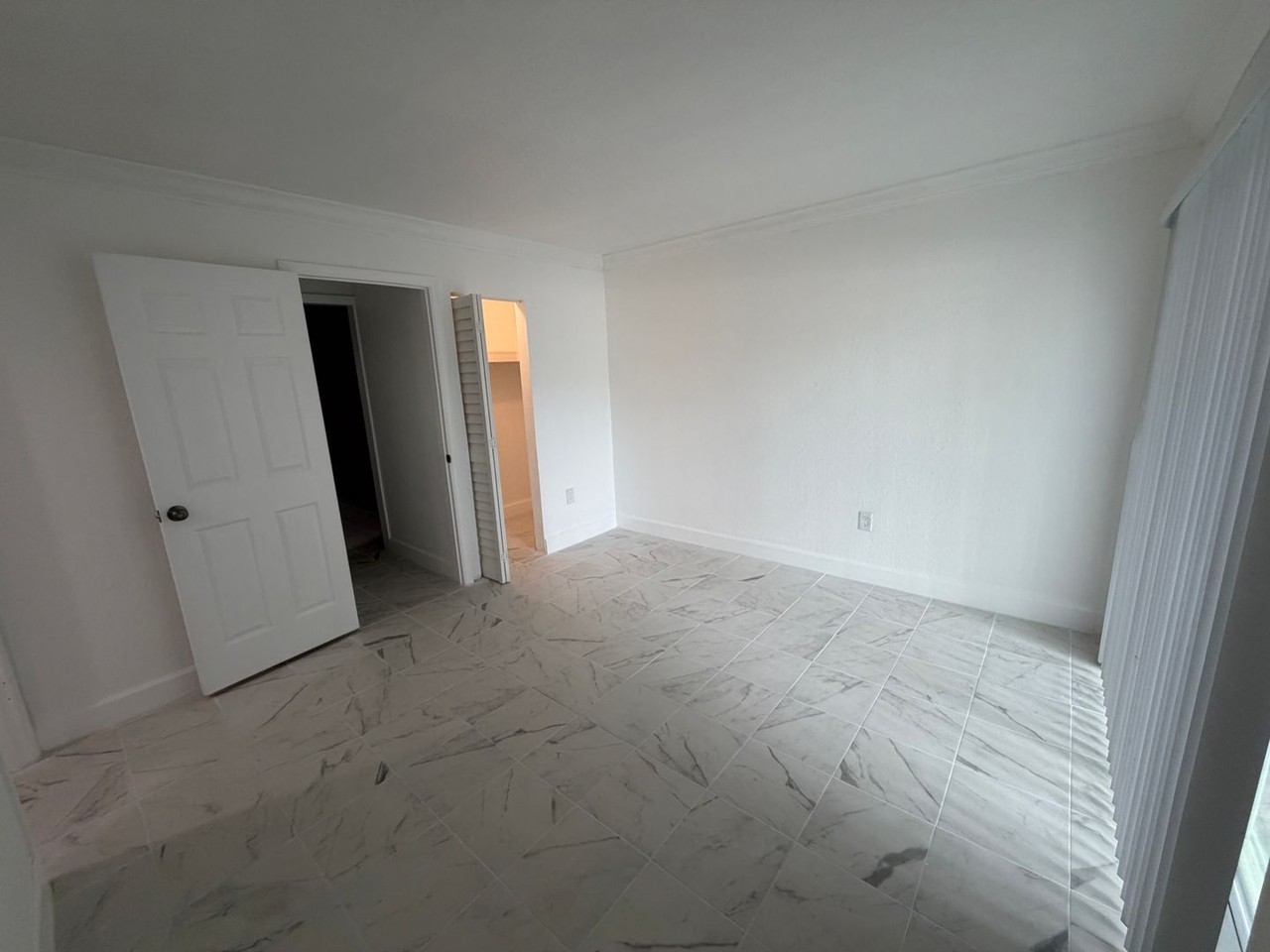 Sunpointe Apartments - Photo 4 of 20
