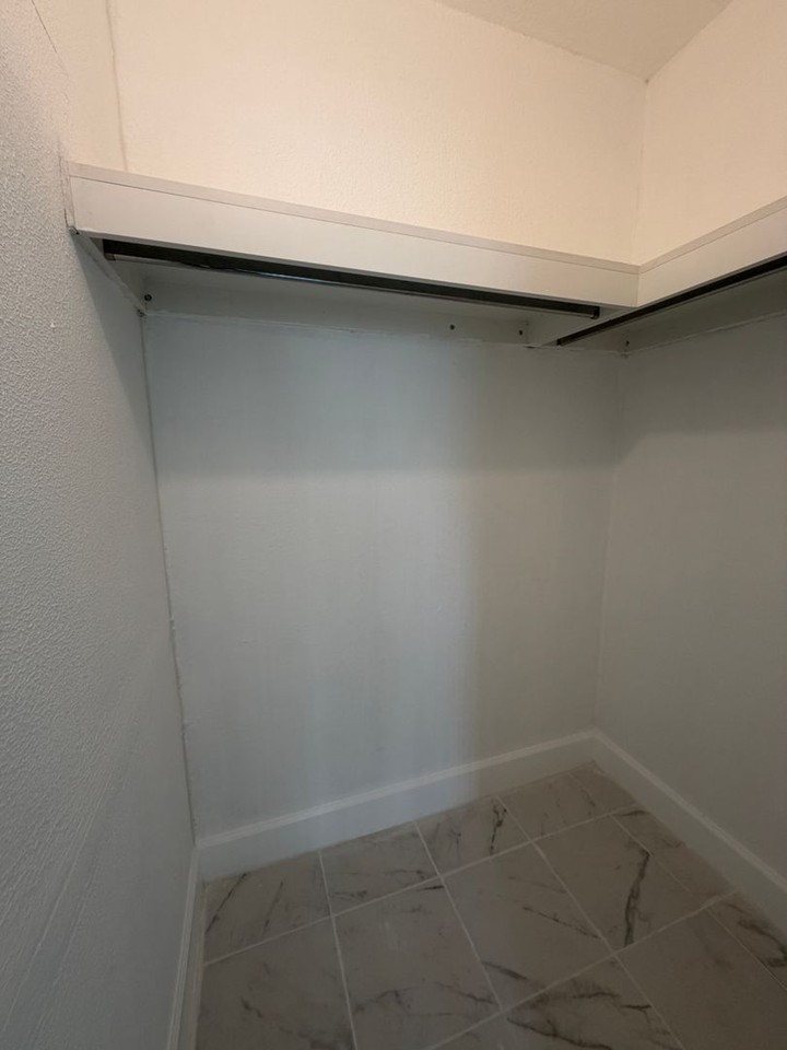 Sunpointe Apartments - Photo 5 of 20