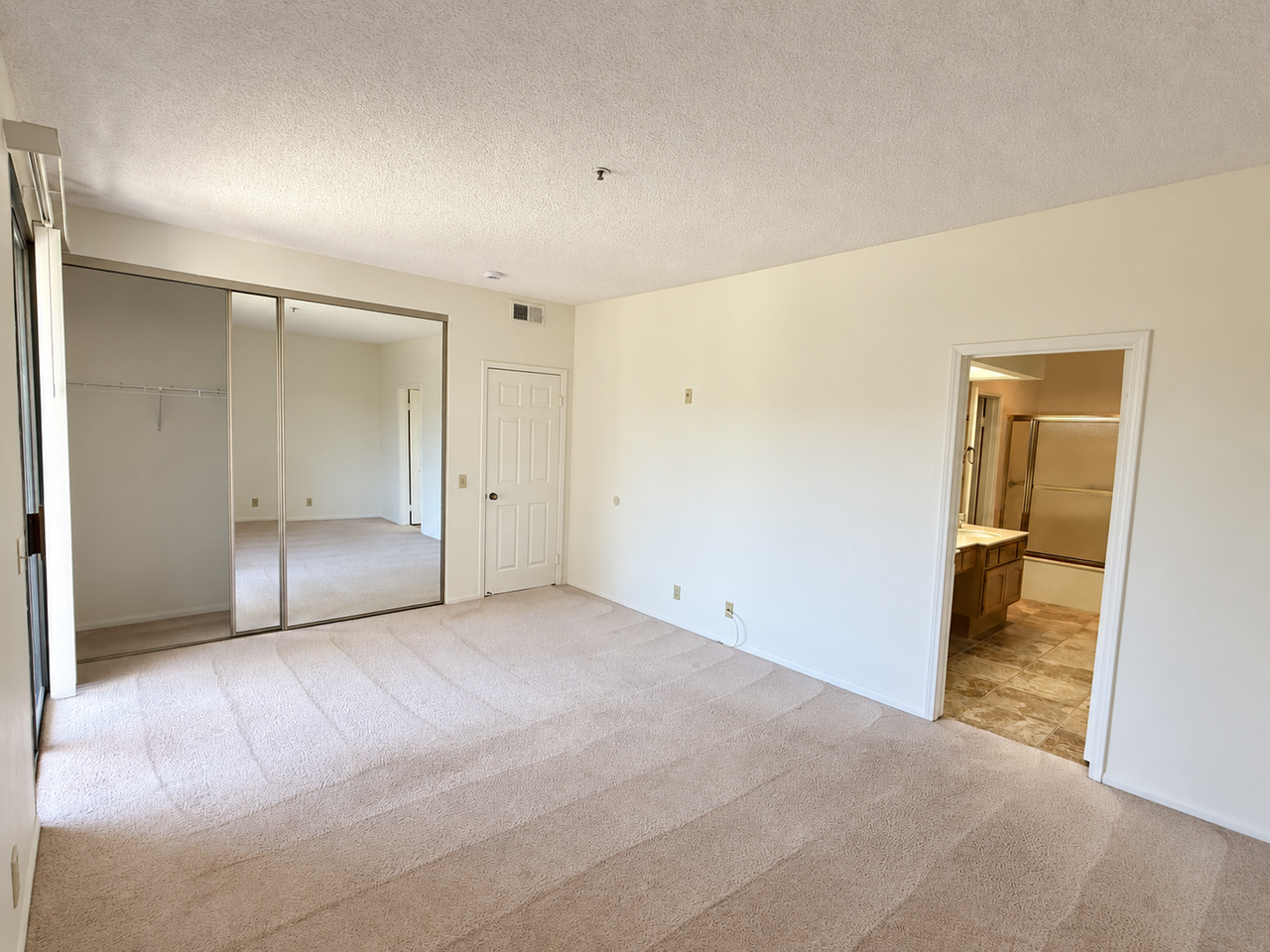 5875 Friars Road - 4301Apt 4301 #4301 - Photo 5 of 10