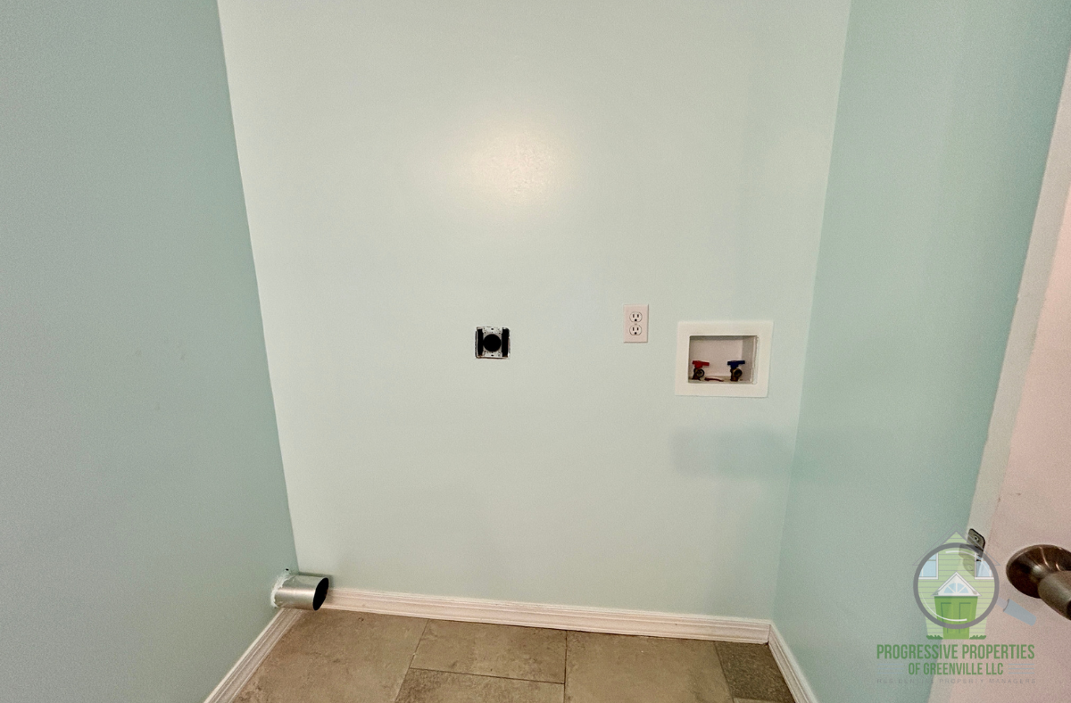 8 Hallcox St #1 - Photo 4 of 8