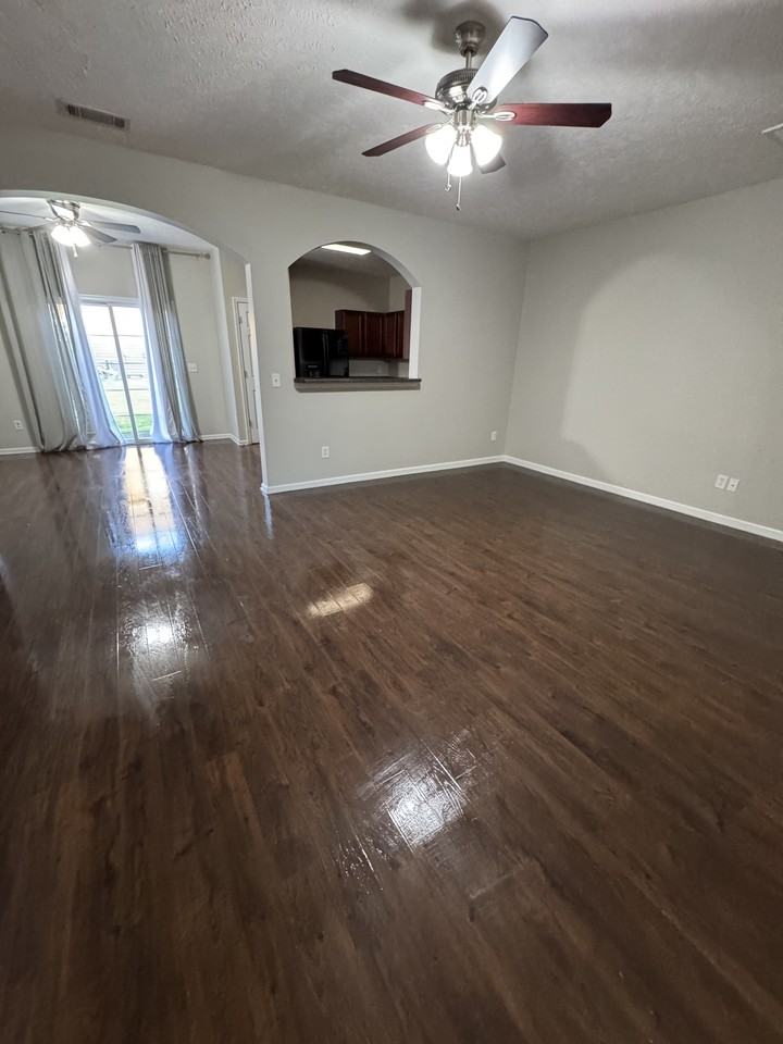 1058 Ashmore Dr #1 - Photo 6 of 18