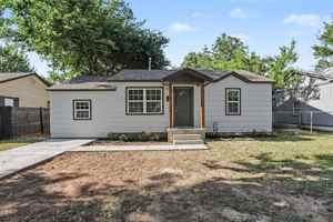 featured image of 7215 Nw 43rd St #1